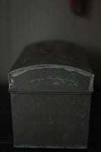 Load image into Gallery viewer, 19th Century Metalware Tole Painted Tin Box