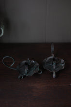 Load image into Gallery viewer, Metal Candleholder Set
